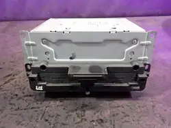 Radio CD Fiat Freemont OEM Zawada-365281- Usado