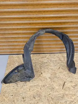 TOYOTA AURIS I 07-12 Front Right Wheel Arch