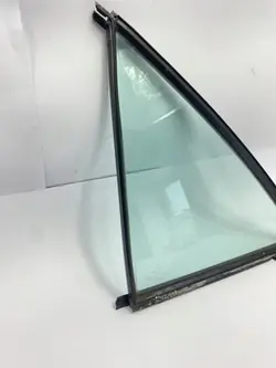 Vitre latérale arrière gauche OEM 1247350124 Mercedes