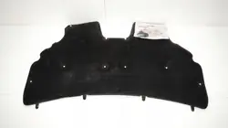 Aislamiento de capó Ford Fiesta MK7 OEM 371116846