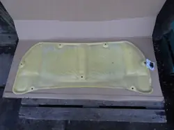 Aislamiento de capó Mitsubishi OE OEM Marwoj881..485