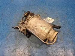 Toyota Polttoainesuodatin Kotelo OEM 186100-6830 Käytetty