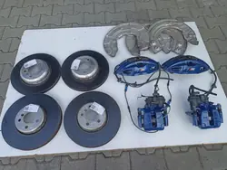 Kit de Travões OEM 6860911: Discos, Pinças, Pastilhas - Azul
