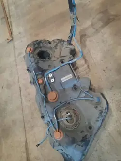 Tanque combustível Mercedes-Benz CLS C218 OEM A21247001