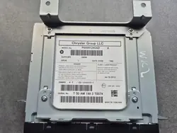 Jeep CD-vaihtaja OEM 05091245AD Grand Cherokee WK2:lle
