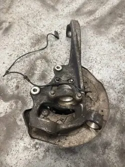 Moyeu de roue avant Mercedes-Benz C W205 OEM 2052100