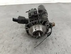 Käytetty Volvo V50 ruiskutuspumppu OEM 9654615580
