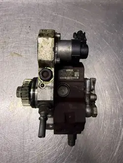 Brandstofpomp TRAFIC VIVARO 2.0 DCI 0445010099