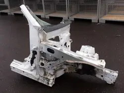 OEM neljännes pitkittäispalkki oikea etu Mercedes GLC