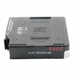 Ford 6-CD-vaihtolehti YL1F-18C833-AB autoradiossa