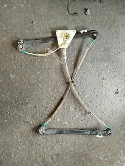 Elevador de vidro dianteiro direito Audi A3 8P 8P3837462