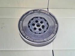 Volante de Dupla Massa BMW E90 E91 E92 E93 E81 E87 318i 320i