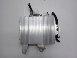 Tesla OEM 1507152-01-B Radioförstärkare för Model Y
