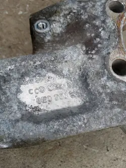 Rolamento de cubo Audi A4 B7 OEM 8E0407254E Dianteiro Direito