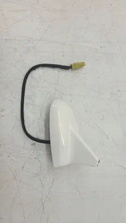 Antenn OEM 670025882 för Maserati Quattroporte Ghibli