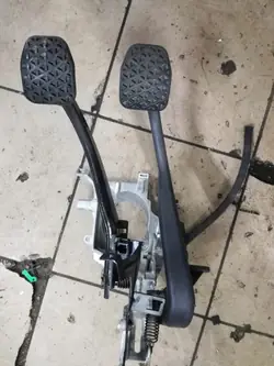 Bomba Elevação Pedal Embreagem Travão BMW E39 OEM