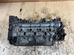 Tête de moteur Renault Trafic 1.6 DCI R9M 110422959R