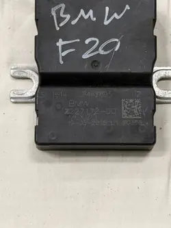 Bränslepumpsstyrenhet OEM 2227172-00 BMW F20