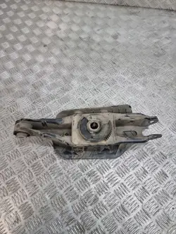Taka jousituksen istuin OEM 1EA505311E oikea puoli Cupra