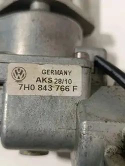 OEM 7H0843766F Linke Hintertürverriegelung VW Transporter