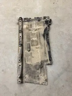 Nedre Höger Skydd Audi A6 C7 OEM 4G0825208