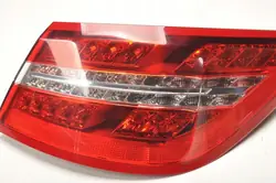 MERCEDES W207 3.0 CDI Lampe Arrière Droite A2079060258