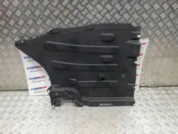 BMW OEM 7394810 Bränsletanks Underkroppsskydd Höger