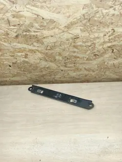 Porsche Jäähdyttimen kiinnike OEM 971801224 Panamera