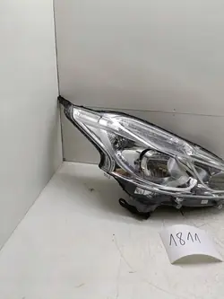 Phare droit Peugeot 208 I Génération OEM 1685351480