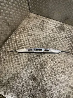 Mercedes-Benz CLS C219 kentekenplaatverlichting OEM 2197580002