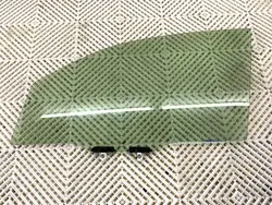 Vidro dianteiro esquerdo OEM LORK-2148-1000016506 Lexus LBX