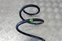 Mola dianteira OEM 481310DG40 lado esquerdo Toyota Yaris Cross