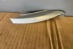OEM 636 Vasen lokasuojan kulma Corvette C3:lle