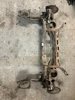 Trave di sospensione posteriore Skoda Octavia II Kombi 1K0505315BN