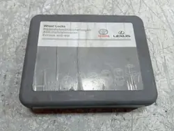 Toyota OE Écrous de Roue Antivol Jeu OEPW45600000