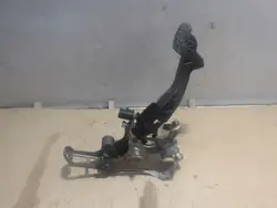 Kupplungspedal OEM PEDAŁ SPRZĘGŁA KOŃ-20 für Toyota Yaris