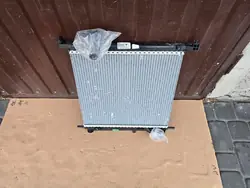 Radiador de agua Nissan OE para Micra K13