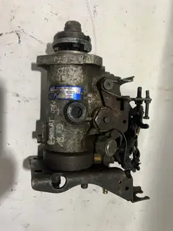 Bomba de inyección de combustible OEM 8448b043c - Lucas