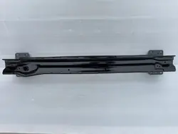 Viga para-choques traseira Audi Q3 OEM 83A807309A Usado