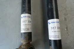 2× Sachs 317 336 Iskunvaimennin