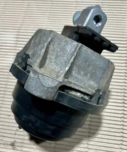 Moottorin Kiinnike Vasemmalle BMW G30 G31 G20 G21 G11 G01 G05 G06 G07