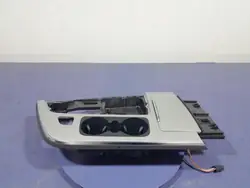 Audi Q7 II tunnelin juomapidinpeite OEM Lochow-329329-