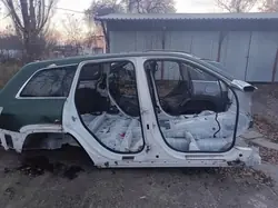 Jeep OE YUFGHUIIJ Estribo Derecho para WK2