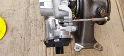 Turboahtimen Audi A6 A7 Q5 2.0 TFSI 06N145702D
