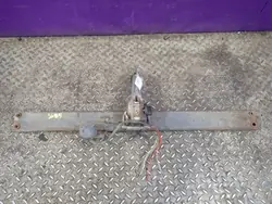 Barra de remolque Mercedes W124 OEM Zawada-384054- Usado