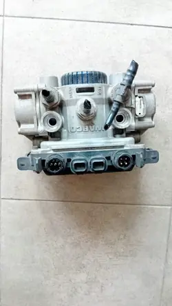 Käytetty EBS-venttiilimodulaattori OEM 81521066071