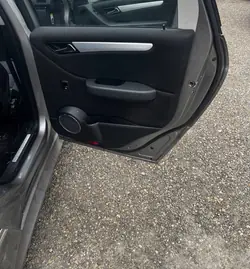 Panel de Puerta Trasera Derecha OEM MERCEDES B KLASA W245