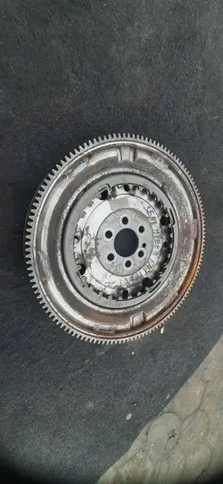 Kaksoismassaväylä 1.4 TFSI Audi A3 8V