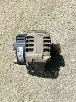 Vaihtovirtageneraattori Mercedes W203 A0111548402