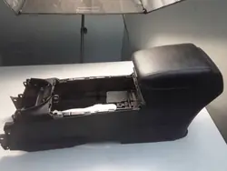 Honda CR-V konsolin käsinoja OEM 32104T1EE303